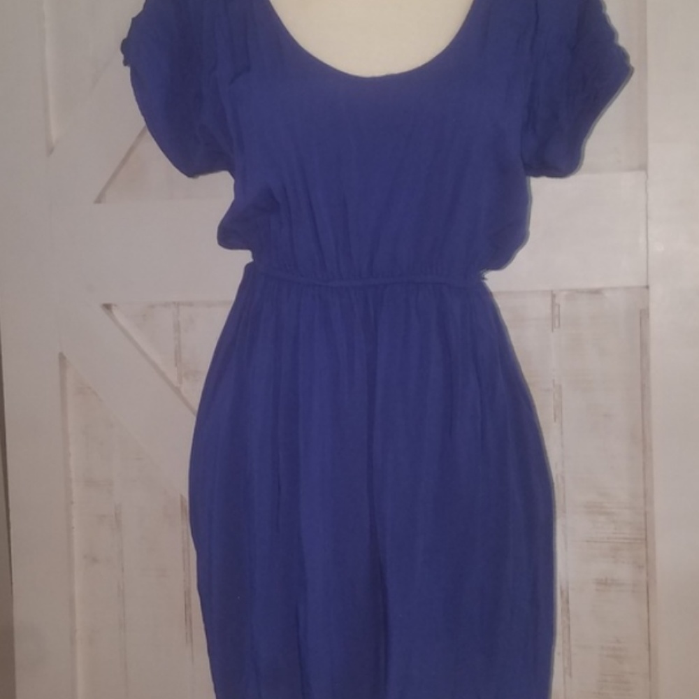 Blue dress w/lace like detail back & POCKETS.